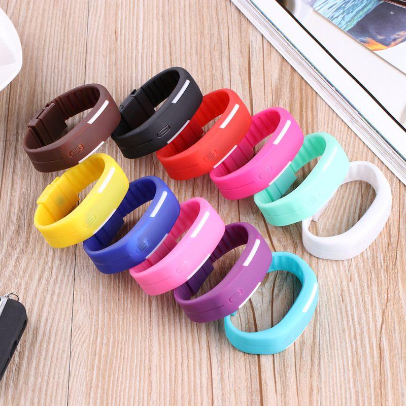 Стильные детские цифровые светодиодные силиконовые часы с регулируемым ремешком и прямоугольным циферблатом