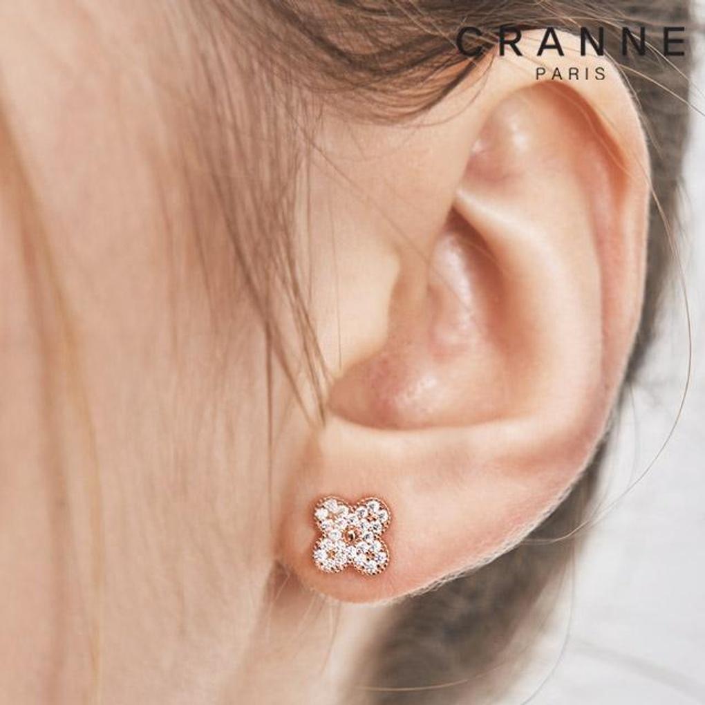 [CRANNE] Серьги-гвоздики с мотивом четырехлистника, покрытие 14K C24EB328