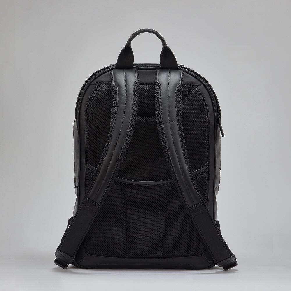 Zero Luggage Zero Black Label Grain Leather Backpack