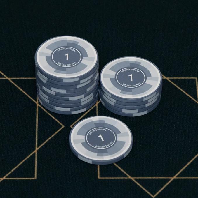 25Pcs 43Mm Ceramic Poker Chips Coin Chess Room Chip Board Game Poker Club Exclusive Texas Hold'Em Chip Storage Box Table Games