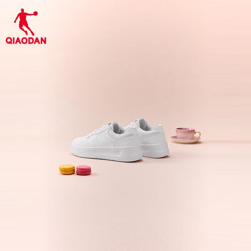 Женские повседневные кроссовки Qiaodan на низкой платформе