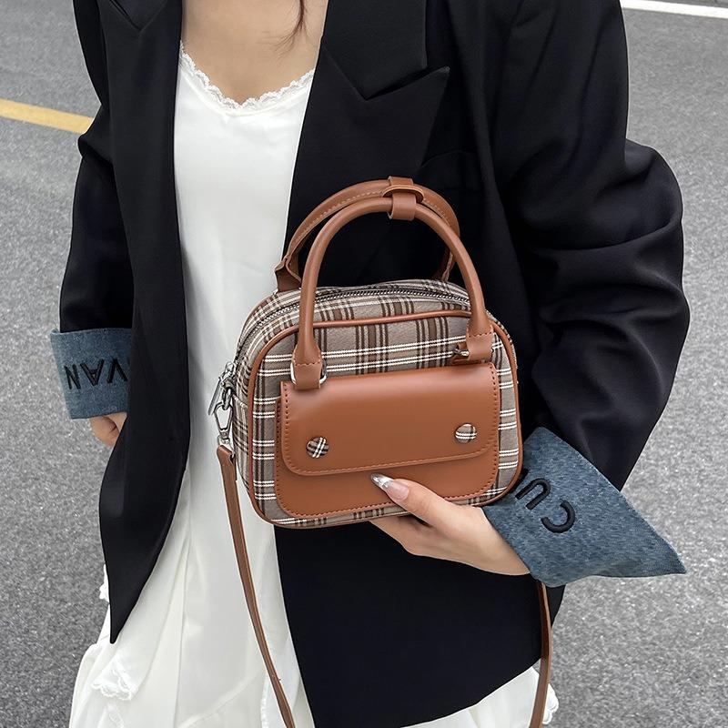 Простая маленькая квадратная сумка для ручной носки, женская летняя новая модная трендовая клетчатая сумка-мессенджер на плечо