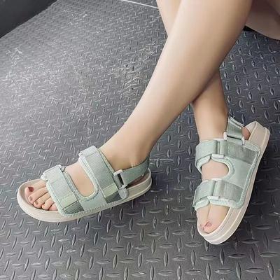 Модные сандалии женские 2024 новые летние верхние пляжные туфли студенческие плоские модные универсальные модные сандалии для мужчин сандалии