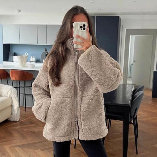 Women's Fleece Jacket Oversized Zip Up Stand Collar Fuzzy Sherpa Coat with Pockets Casual Winter Fall Outerwear