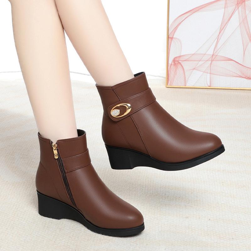 Slope Heel Short Boots Women's Autumn and Winter, New Fashion Boots and Elderly Women's Shoes Platform Waterproof Table Mother Shoes