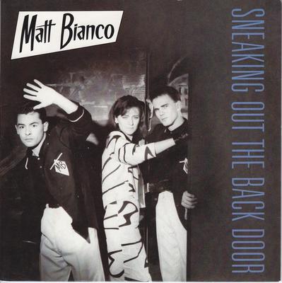 7-дюймовая пластинка МЭТТ БЬЯНКО - Sneaking Out The Back Door YZ3 WEA 1984 UK Танцевальная и Электронная Б/У
