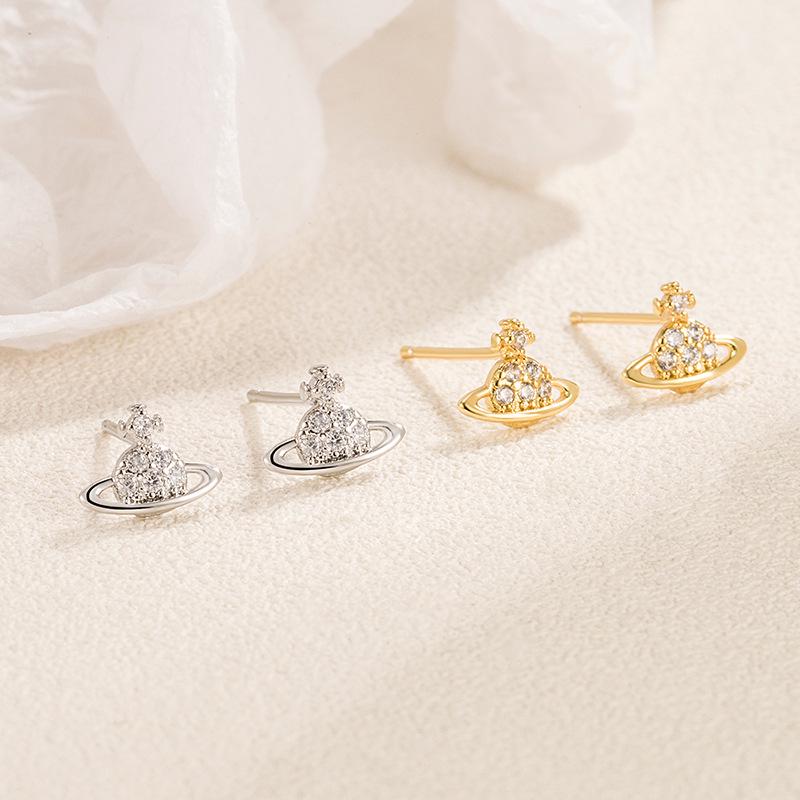 Уникальные мини-серьги с бриллиантами и цирконием Saturn 2023 года — модные, милые и стильные