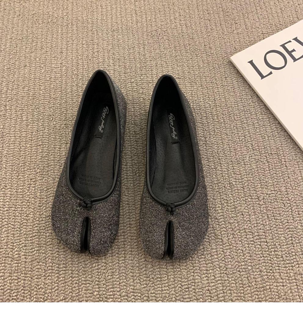 Туфли-бобы женские 2021 лето плоская подошва с разрезом на пальце и дизайном с пряжкой 'horsebit'