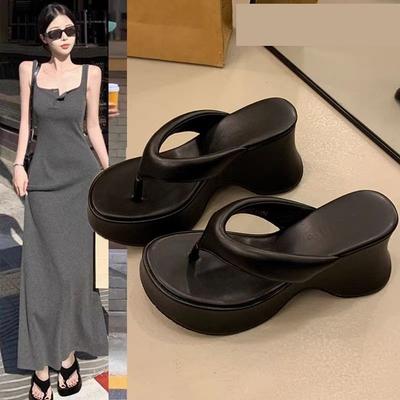 Маленькие толстоподошвенные туфли на высоком каблуке с открытым носком женские 2025 лето новая мода уличная обувь мягкая подошва нескользящие пляжные шлепанцы