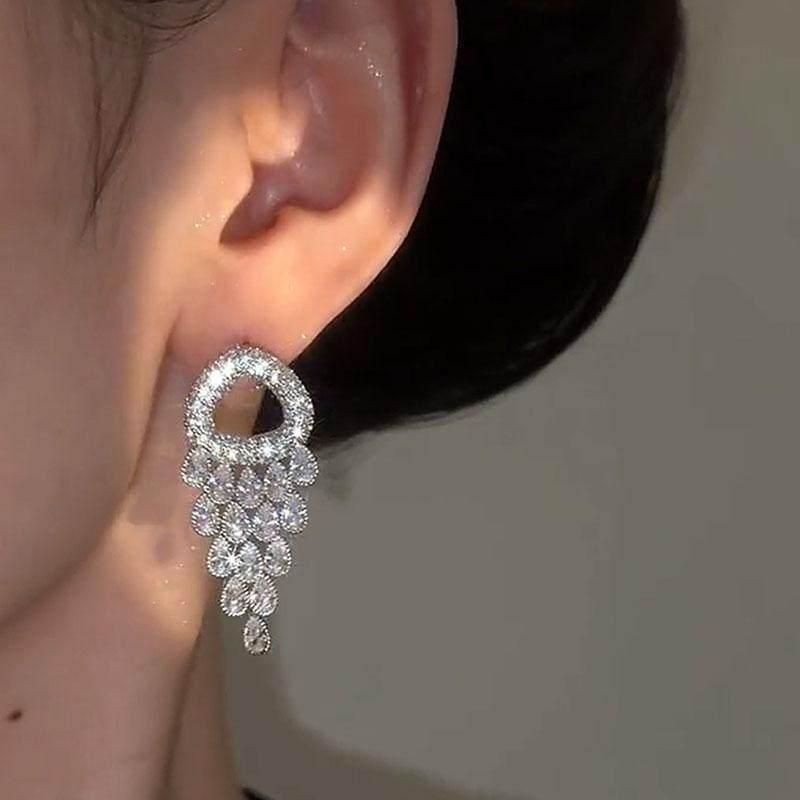 Серьги-гвоздики с кисточками "Серебряная игла" с круглыми фианитами в форме капли воды - Изысканные, Модные, Универсальные Высококачественные Аксессуары для Женщин
