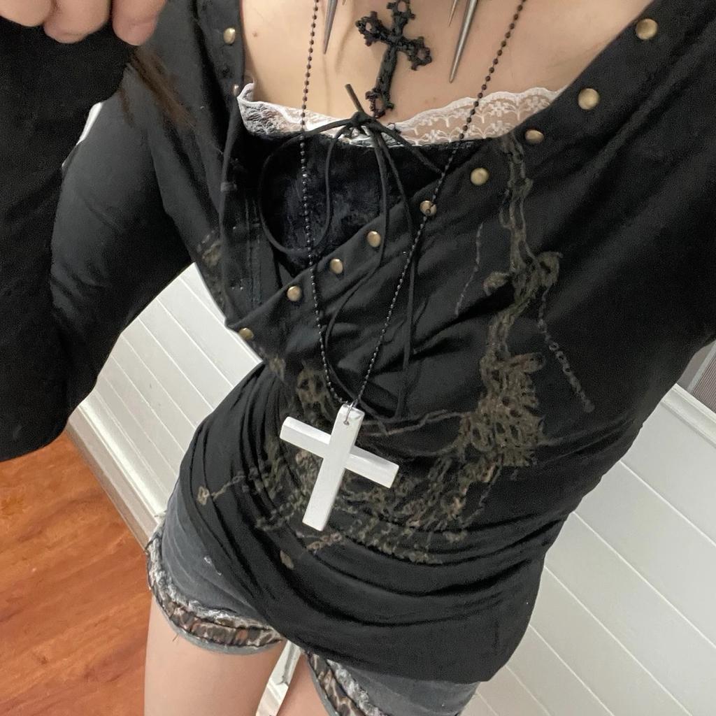 2KWEIRD Gothic Design Retro Long Sleeved Babes T-shirt Y2k Printed Lace Stitch Slim Tops 2000s Black Fashion Fake Two Pieces Tees New