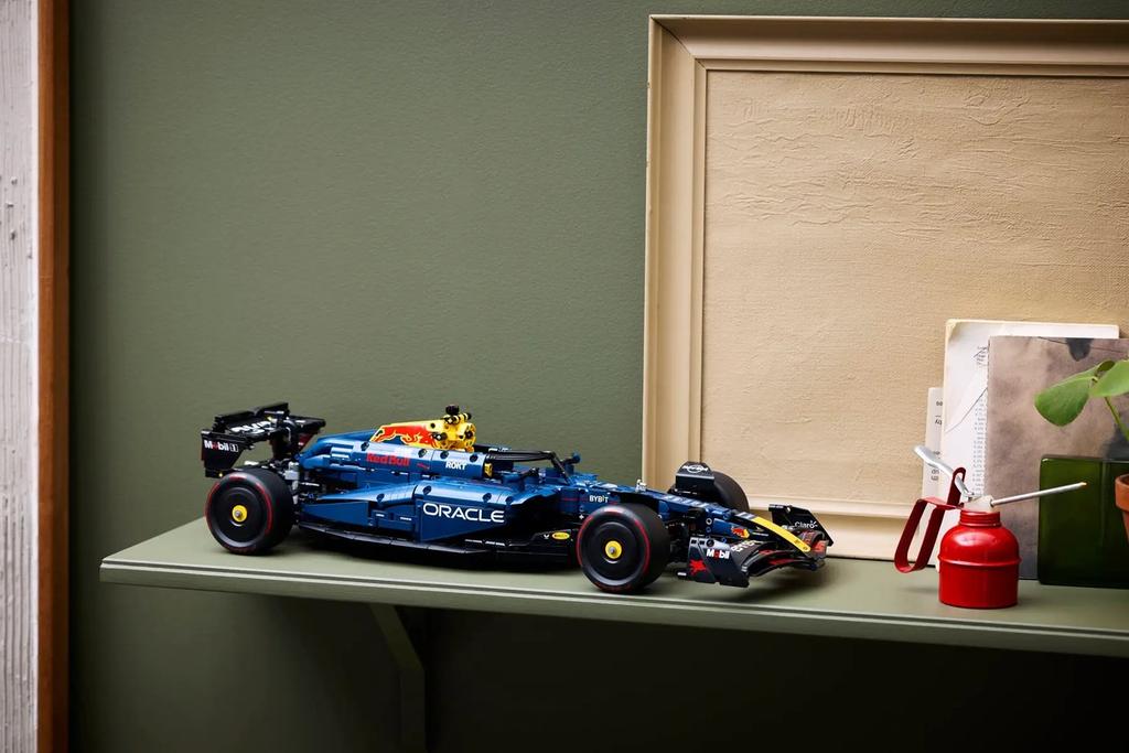 LEGO Technic 42206 - Oracle Red Bull Racing RB20 F1 car