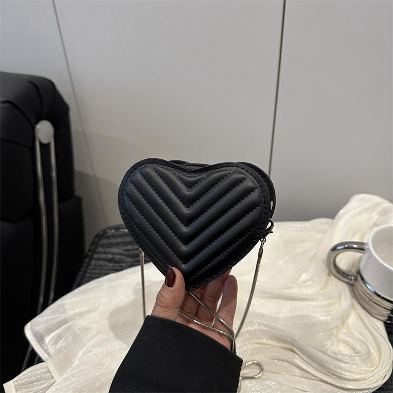 Простая однотонная маленькая женская сумка в иностранном стиле 2025 года, летняя новая сумка через плечо, текстурная сумка Love Bag, женская сумка