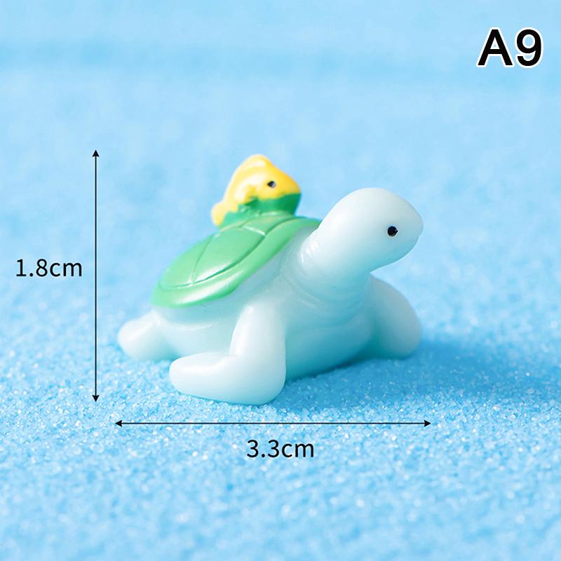 Mini Ocean Figurine Resin Ornaments Cute Marine Life Sea Animals Tiny Statue Aquarium Home Desktop Micro Landscape Decor