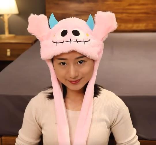 Милая шапка с заячьими ушками, подвижная подушка безопасности, мягкая шапка для прыжков, забавная игрушка для девочек, кавайная плюшевая шапка с героями мультфильмов, игрушки, подарок для взрослых и детей