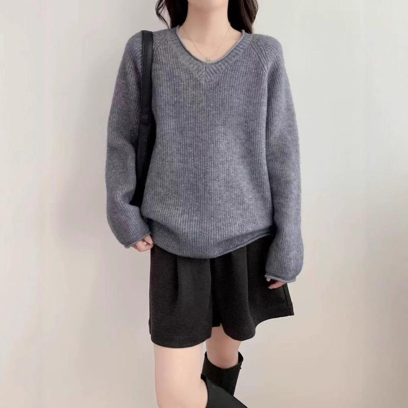 Autumn and Winter New V-neck Knitted Sweater Top Women's Soft Waxy Solid Color Versatile Good-looking and Thin Pullover Sweater
