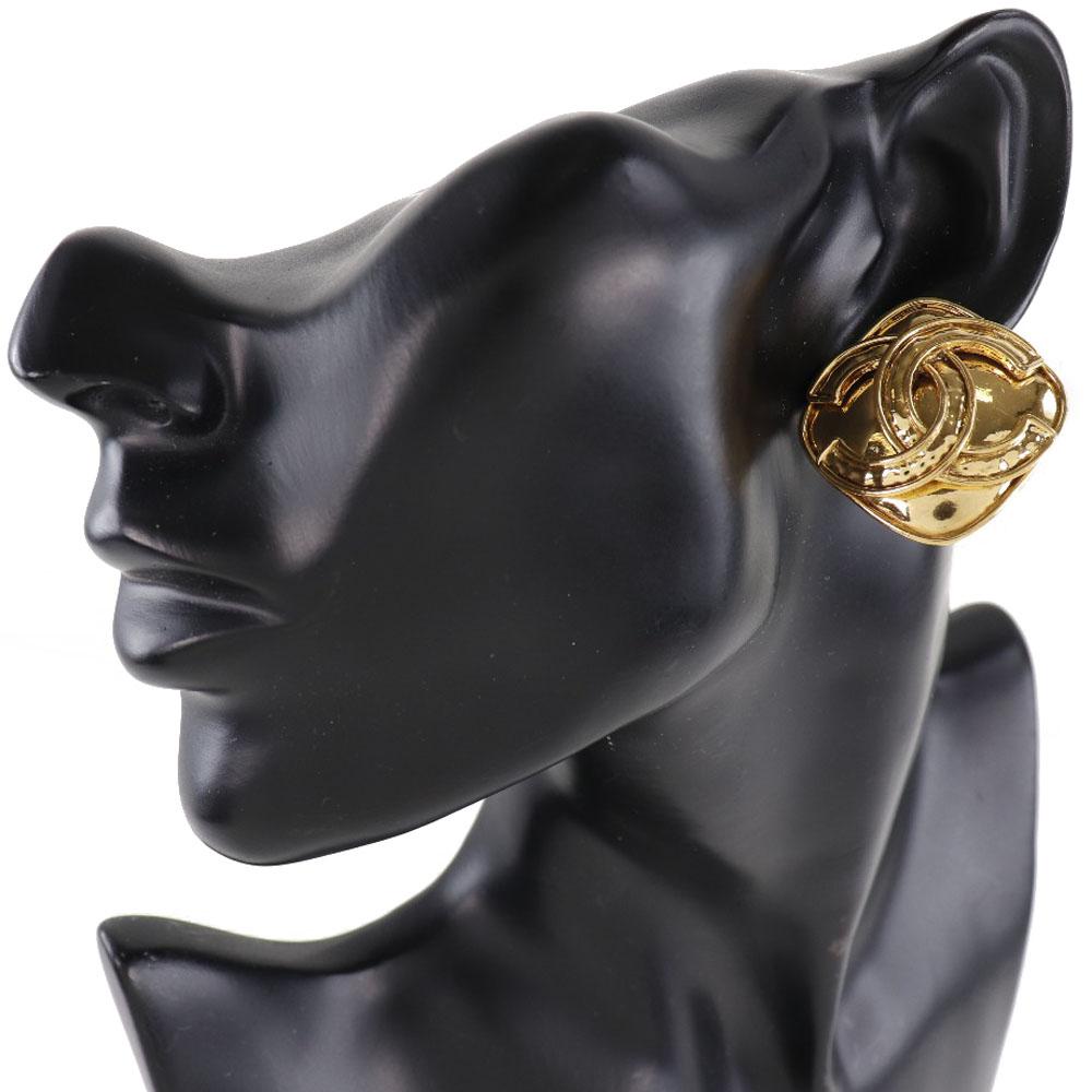 CHANEL COCO Mark Earring vintage Plated Gold Square 24g Women Used