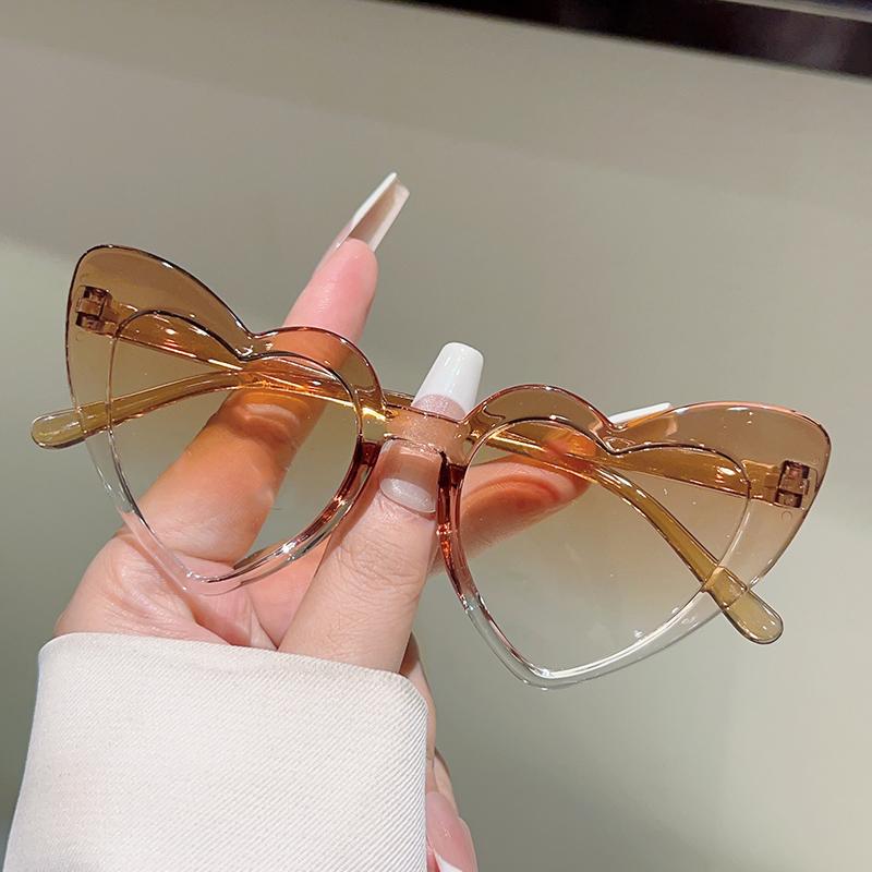 Cute Heart Shaped Sunglasses for Kinds Fashion Gradient Multi-color Shades for Children Trendy Stylish Decor Sun Glasses