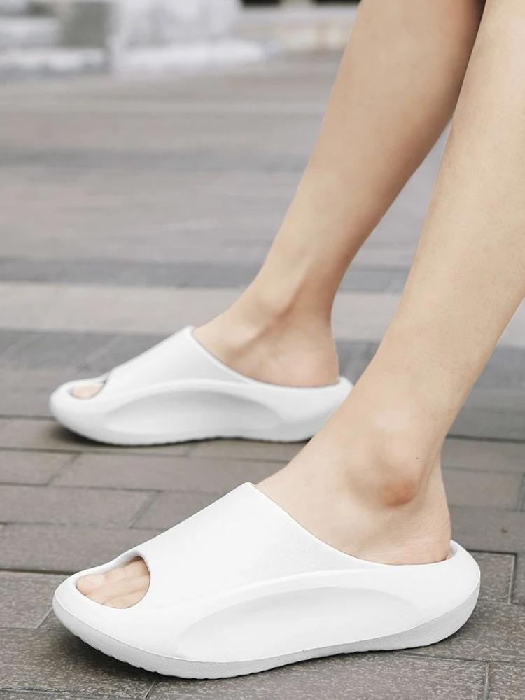 Модная мужская обувь для дома, сабо, мягкие шлепанцы, летняя распродажа для пляжного дома, удобные, мужские, резиновые, повседневные, мужские тапочки