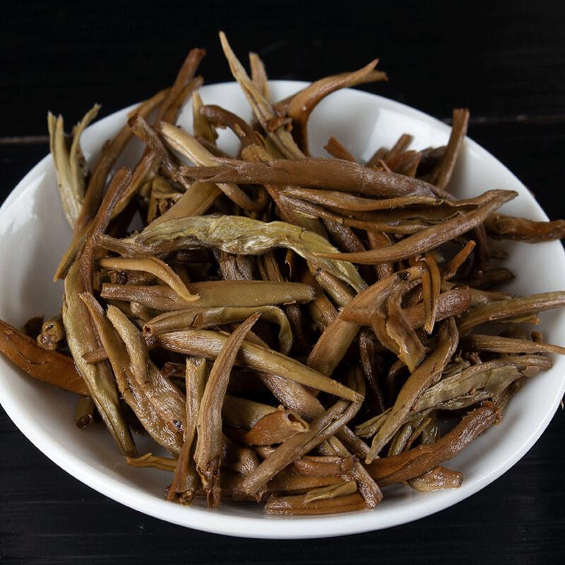 Юньнаньский Белый Чайный Блин Бай Хао Инь Чжэнь 100г Премиум Почки Высокогорный Чай