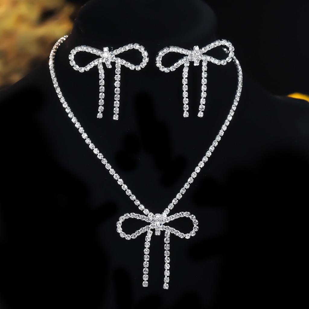 Rhinestone Bow Choker Necklace Earrings Set Sparkling Bow Jewelry Set for Parties Weddings Prom