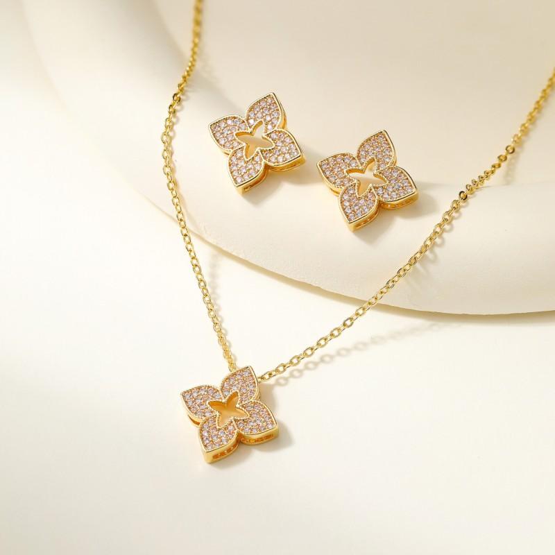 Womens Elegant Butterfly Four-Leaf Clover Rhinestone Necklace Earring Set Gold/ Plated Lightweight Jewelry Daily