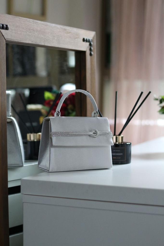 Women's Stylish and Useful Evening Dress Bag Women's Satin Beige Stone Stripe Detailed Evening Dress Shoulder Bag