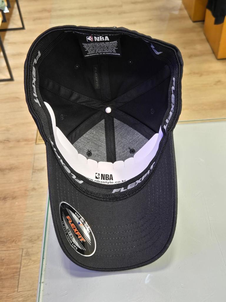 NBA Unisex GSW Two-Panel Embroidered Flexfit Point Hard Ball Cap N255AP456P (19)