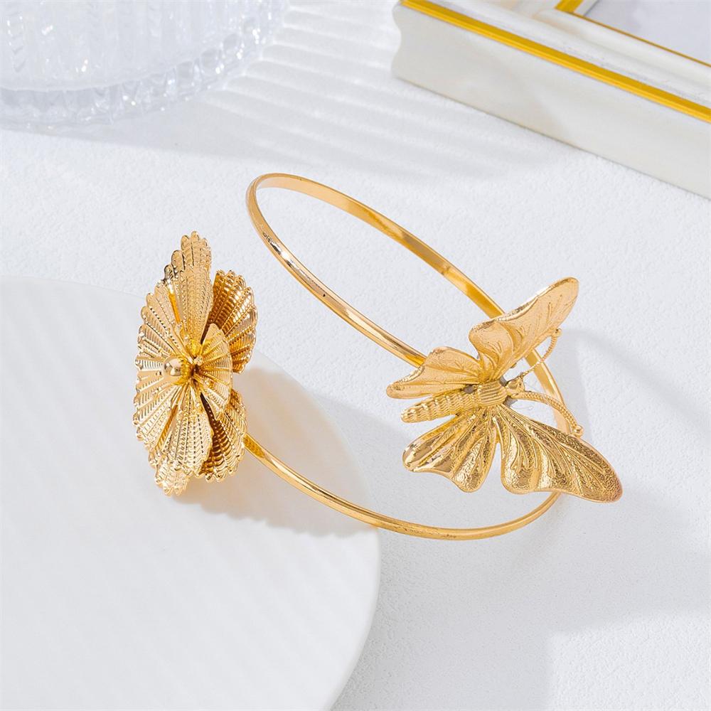 Exaggerated Butterfly Arm Cuff Bracelet for Women Adjustable Floral Bangle Delicate Summer Beach Party Jewelry Gift