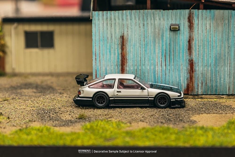 TARMACWORKS Toyota Sprinter Trueno AE86 Widebody от Jon Sibal Готовое изделие 1/64 Белый/Черный T64G-060-WB