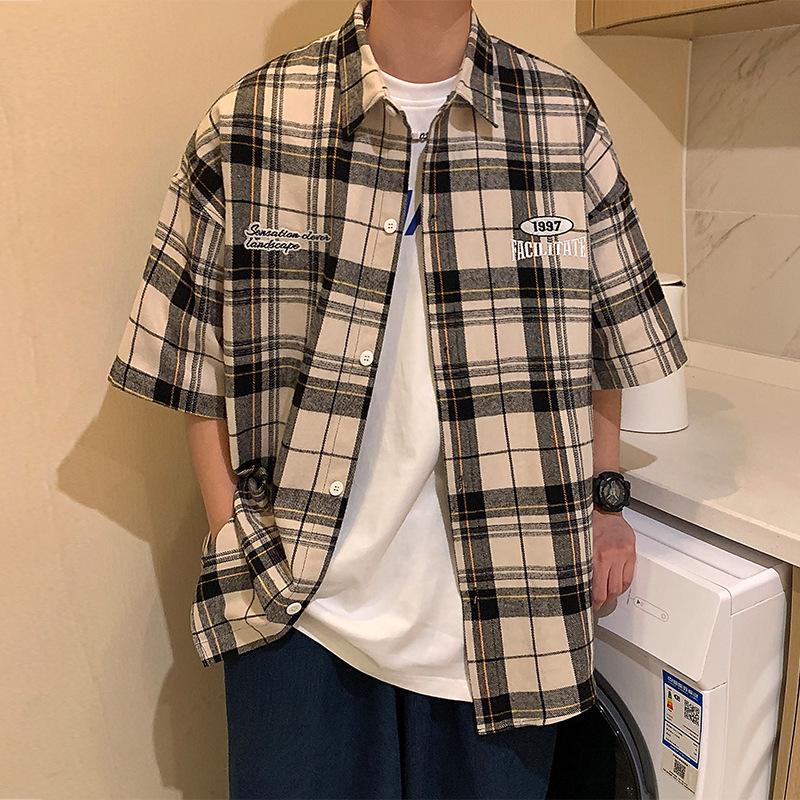 Мужская клетчатая рубашка с короткими рукавами в студенческом стиле - весна/лето 2024 г.