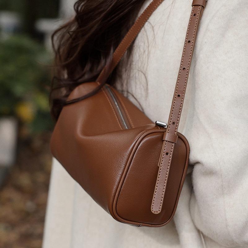 Leather Women's Bag New Retro Niche Design Cylinder Bag Versatile Messenger Bag Shoulder Bag Women