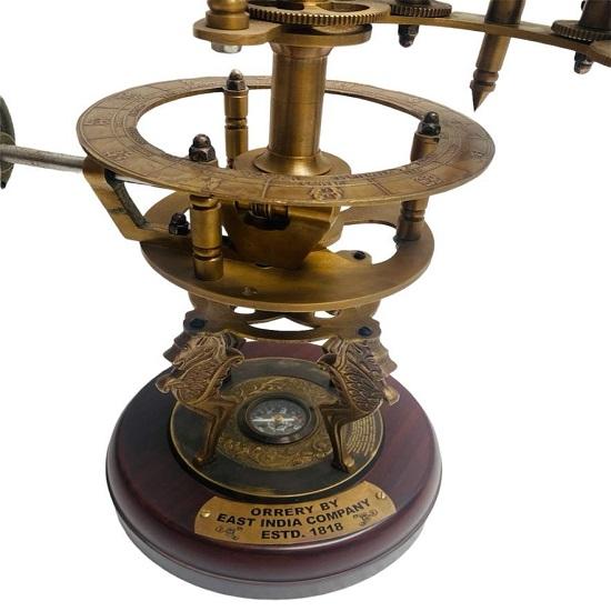 Латунная солнечная система Orrery с деревянной основой Солнце, Земля и Луна Полностью ручная работа Рабочая модель Домашний и офисный декор