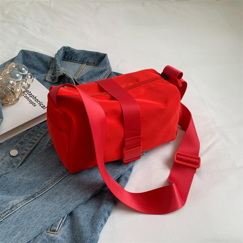 Нейлоновая сумка-мессенджер Новая водонепроницаемая вместительная сумка через плечо Простой стиль Женская однотонная сумка на плечо Тоут CLE