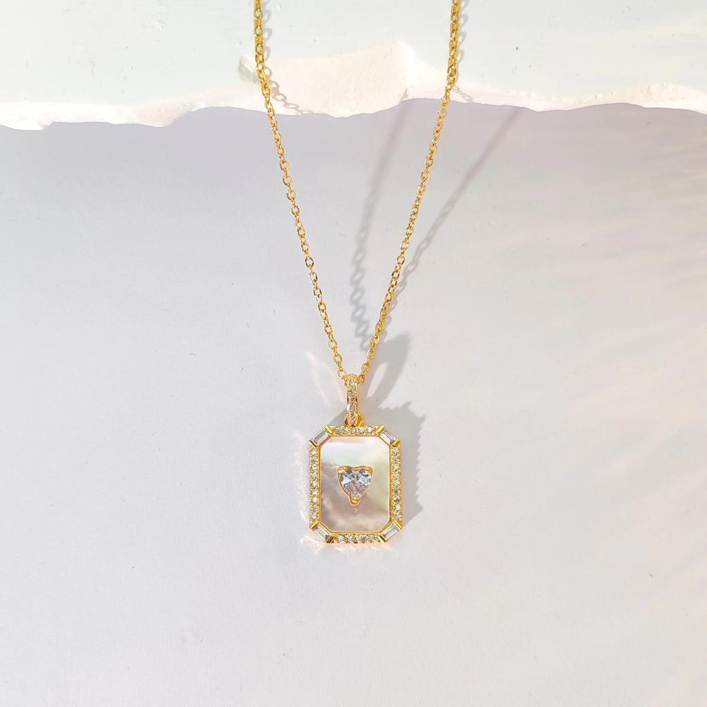 Любовь Квадратное Ожерелье Женское, Легкая Роскошь Универсальное Высокое Чувство Постепенного Изменения Перламутровый Кулон Цепочка на Ключицу