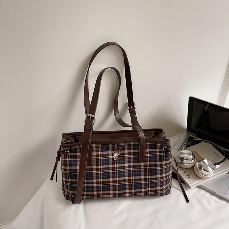 Large-capacity Checkered Bag, Retro Backpack, Handbag, Commuter Single-shoulder Tote Bag