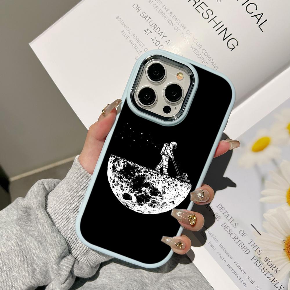 Чехлы для телефонов Ae97 Space Moon Astronaut Black art для Samsung A13 A32 A53 A54 S24 FE S23 Ultra Infinix Hot 40i Huawei с металлической защитной задней крышкой для камеры