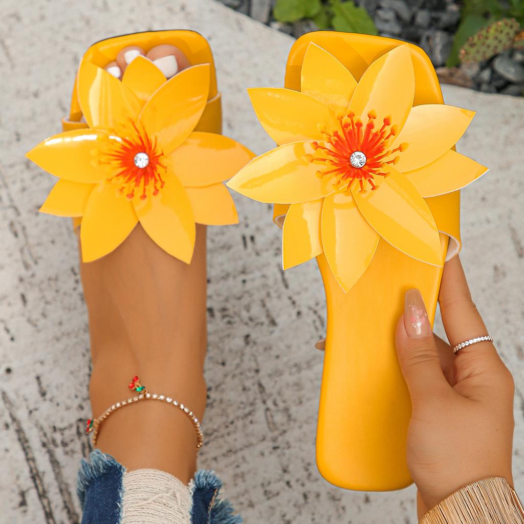 Модные женские сандалии больших размеров 2024 года, летние, повседневные, универсальные, удобные, с цветочным рисунком, плоские, женские, для отдыха на природе, нескользящие, пляжные.