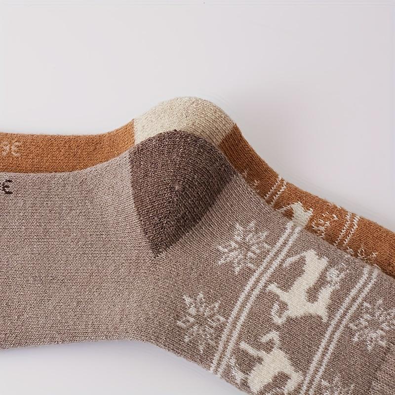 5 Pairs Women Thermal Wool Winter Socks - Christmas Reindeer & Snowflake Design, Thick Warm Mid-Calf Elegant Casual Socks, Comfortable Sock Material