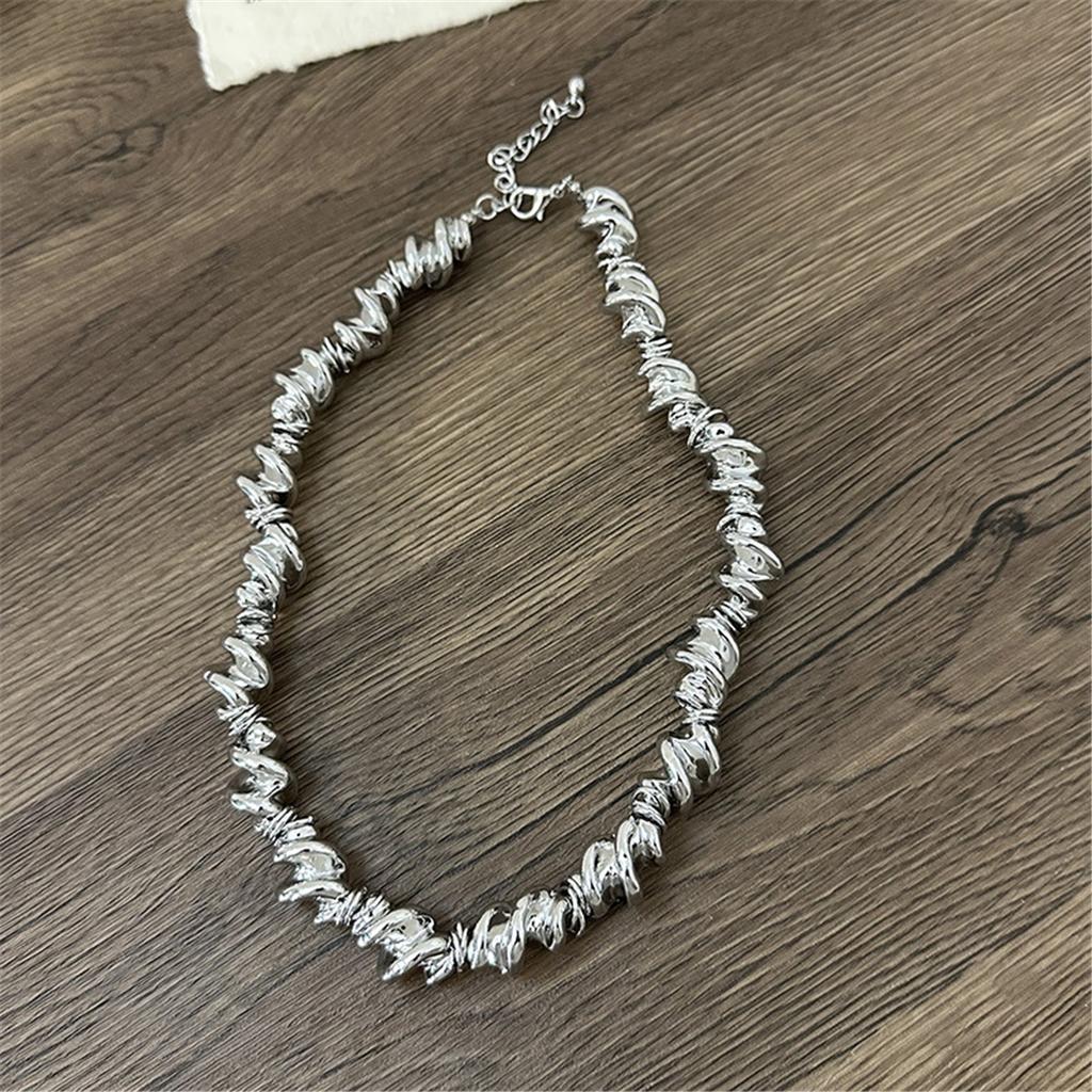 Tooxika Новый нишевый дизайн Чувство холодного ветра Спиральное нерегулярное ожерелье Легкая роскошь Мода Индивидуальность Темперамент Цепочка для ключицы для женщин