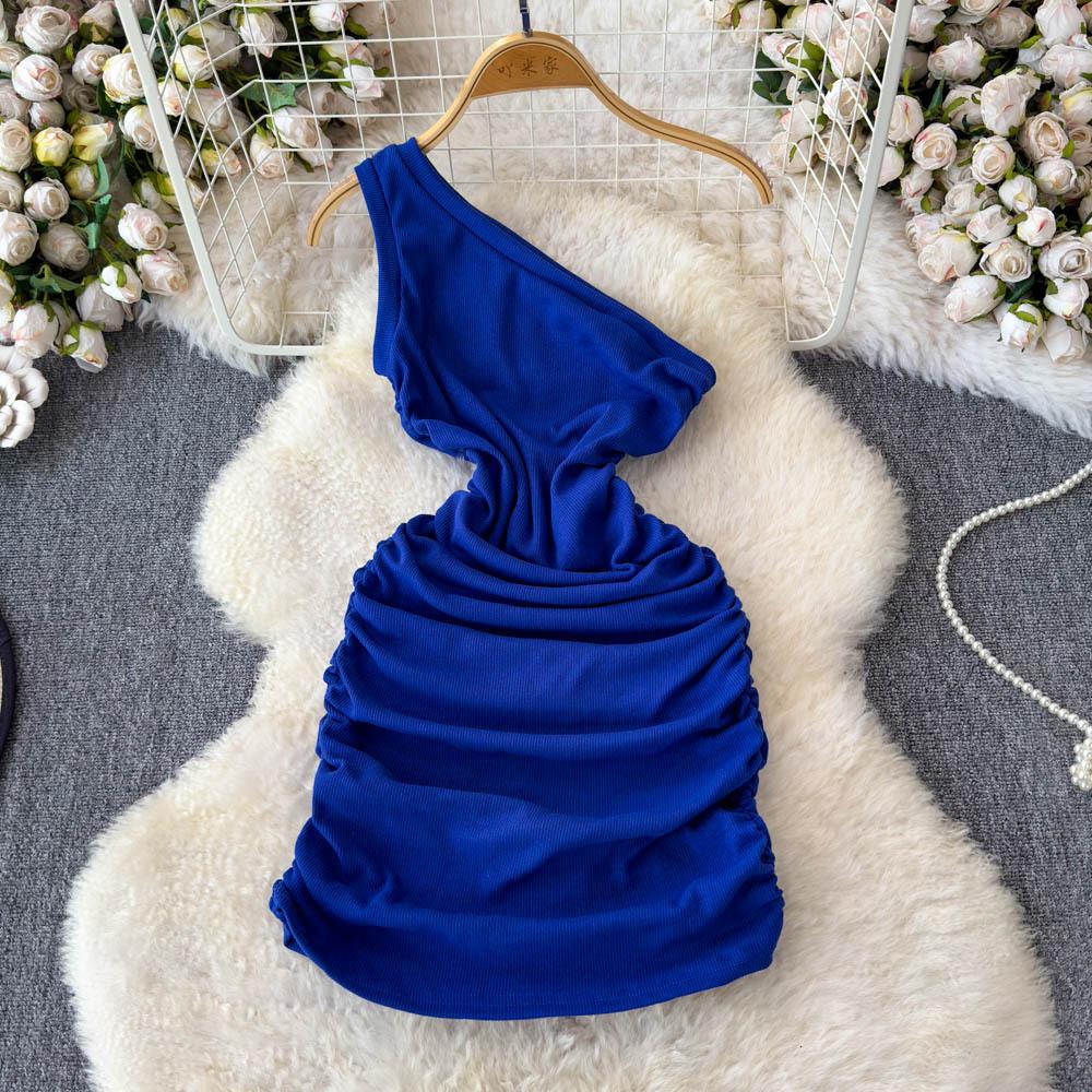 Платье с косым воротником для похудения и моделирования женской одежды на весну