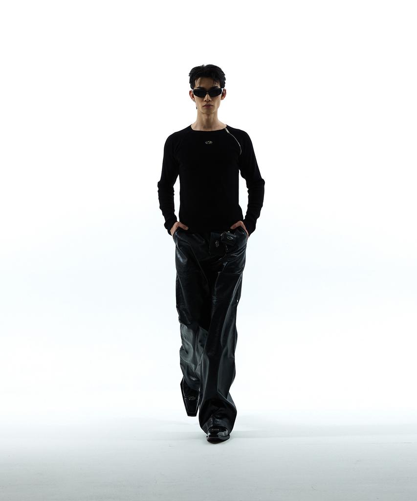 MORE THAN BLACK Logo One Side Zip Up Knit