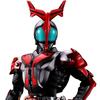 SHFiguarts (Техника резьбы по настоящей кости) Kamen Rider Kabuto Гипер Форма 10-летняя версия. Приблизительно 150 мм АБС и ПВХ Предварительно окрашенная фигурка