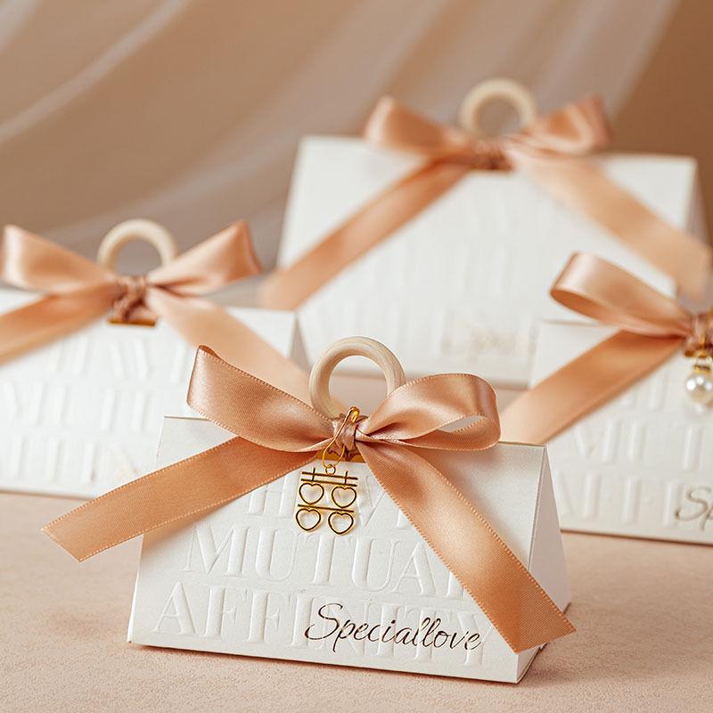 2025 High-End Triangle Wedding Candy Gift Box