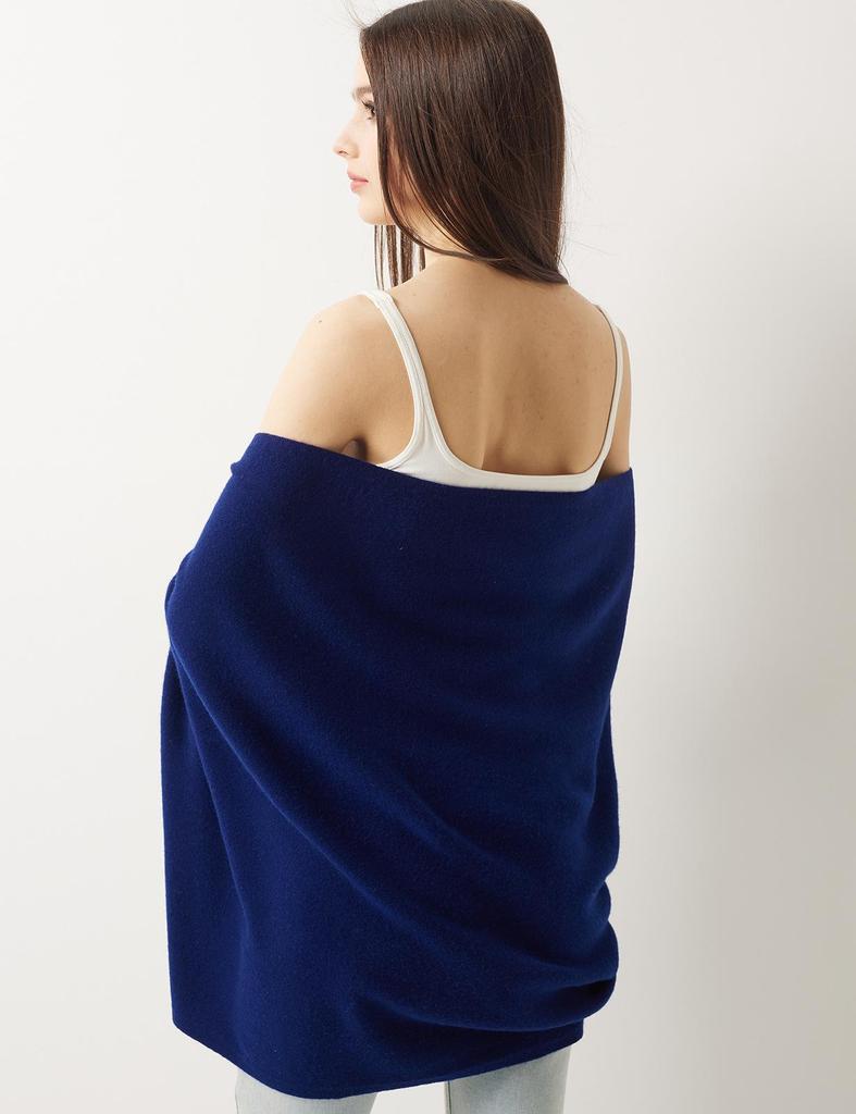 Women's Cozy Wool Shawl - Solid Color Knit for Autumn & Winter