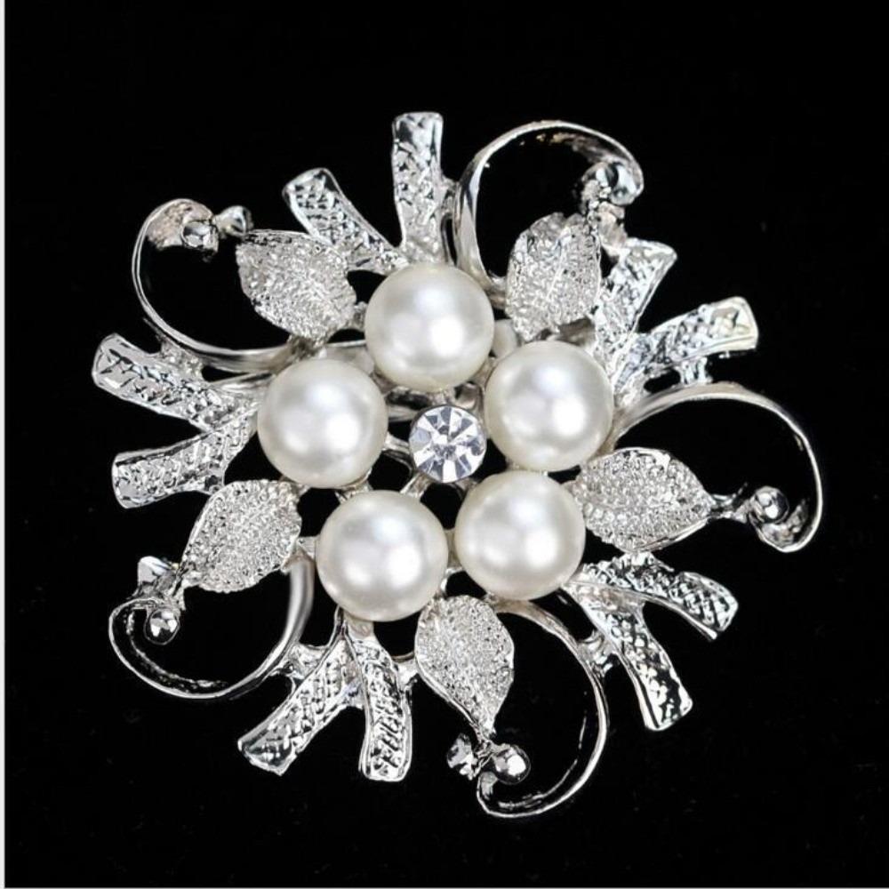 Metal Flower Brooch for Women Versatile Pearl Brooch Jewelry Brooches Party Clothing Accessories