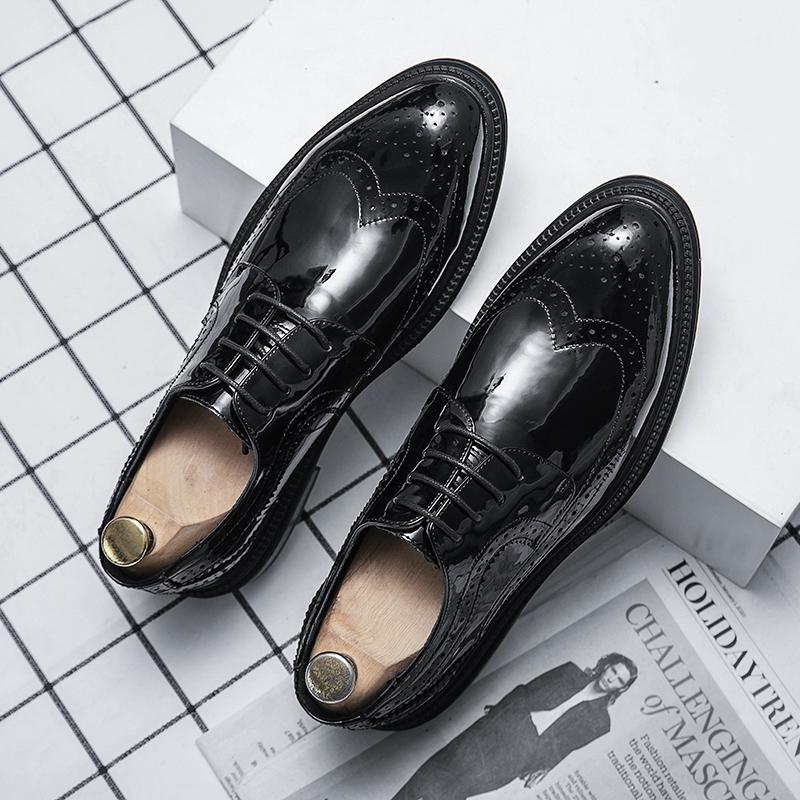 Fashion Italian Luxury Brand White New Oxford Shoes Thick Sole Pointed Toe Designer Lace Up Brogue Men Casual Shoes Wedding Men's Shoes