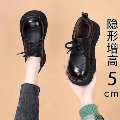 Модные бархатные маленькие кожаные туфли 2025 осень-зима новая шнуровка мягкая подошва одинарные туфли британский стиль толстая подошва увеличивающие рост лоферы женские