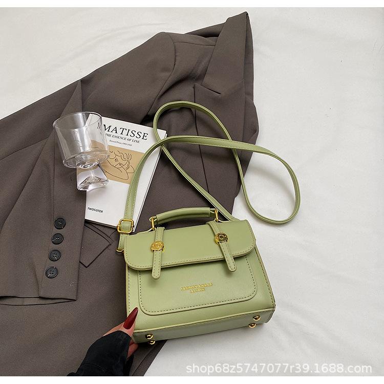 This Year's Popular Bag Women's Spring and Summer 2025 New Korean Version Messenger Bag Is Popular, Super Popular Portable Cambridge Bag Tide