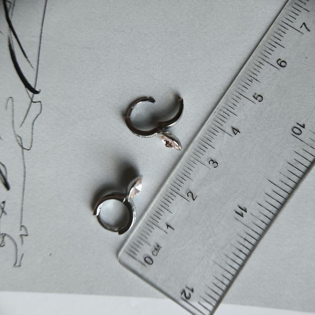 Серебряные серьги с фианитами (60002295)